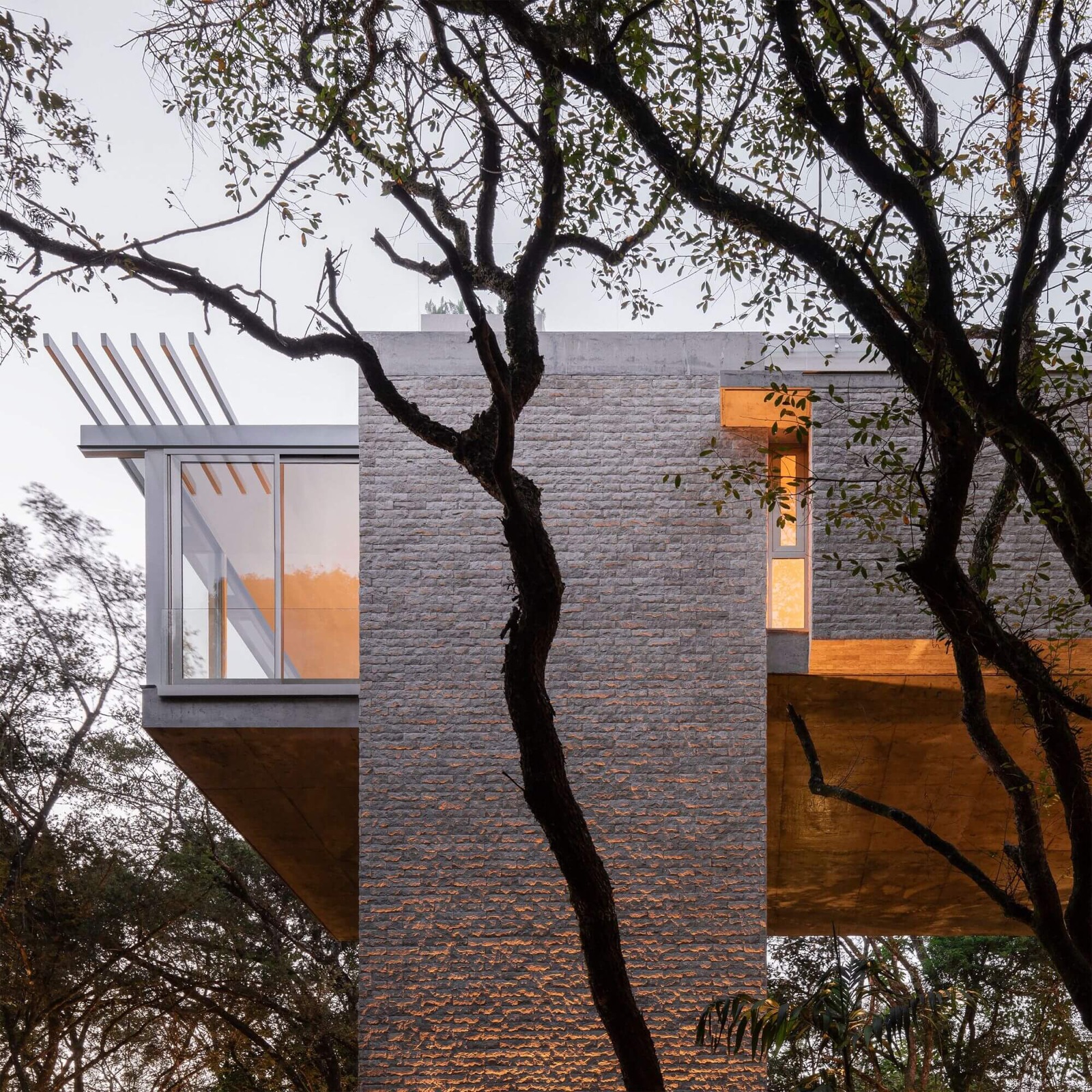 Contemporary luxury residence — World Luxury Residence Design Awards